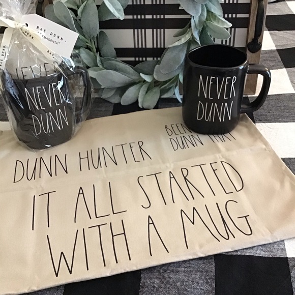NWT🖤☕️Rae Dunn “Never Dunn” Black Mug & Tea Towel - Picture 3 of 10